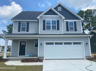 2201 Rhinestone Dr, Winterville, NC 28590