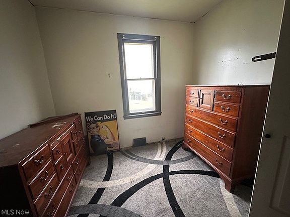 5th image of 3711 E 52nd St