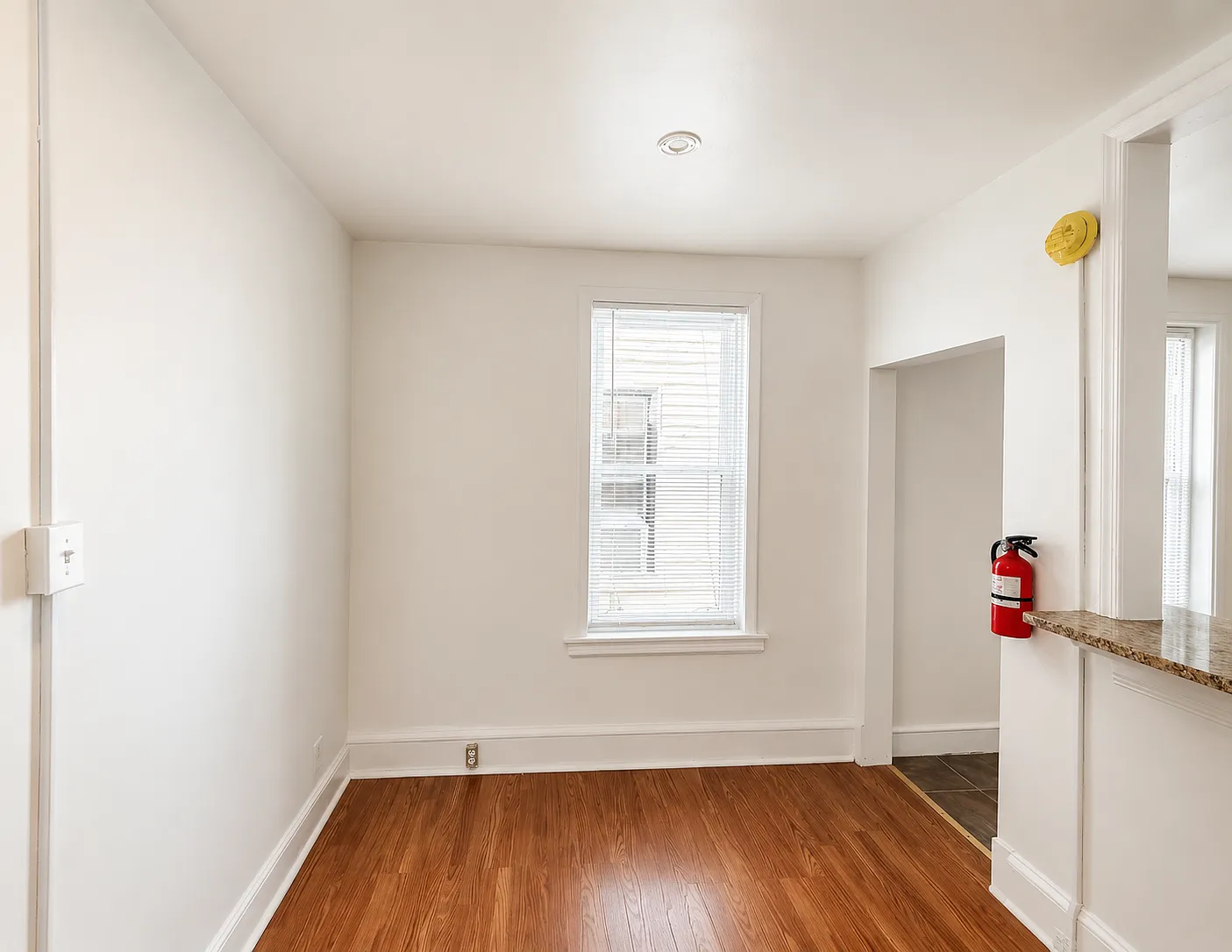 4025 Green St - Unit 1 — Photo 4