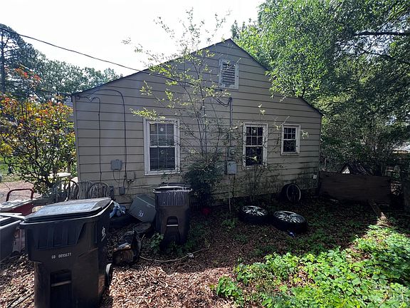 3rd image of 3411 Rogers St