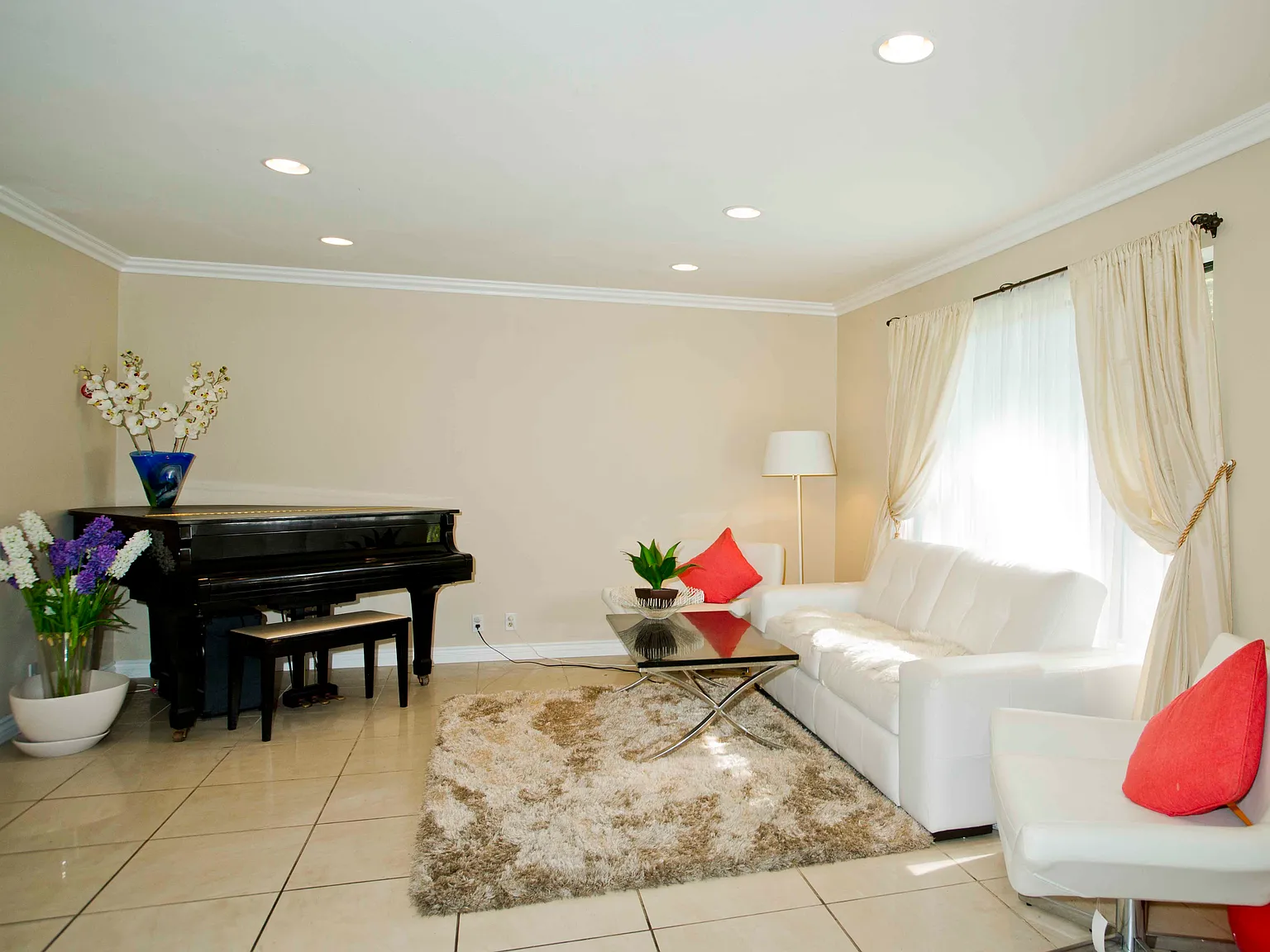 1371 W Cerritos Ave — Photo 3