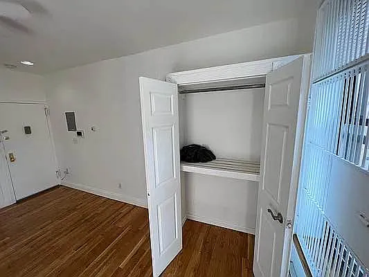 Rented by KNOCKKNOCK LLC | media 3