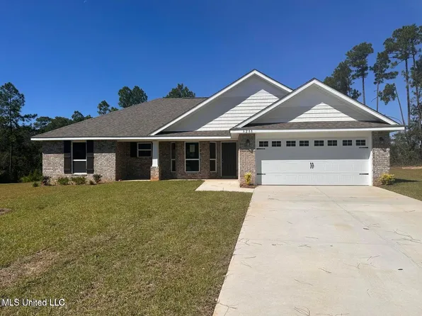 6288 Emerald Lake Dr, Biloxi, MS 39532