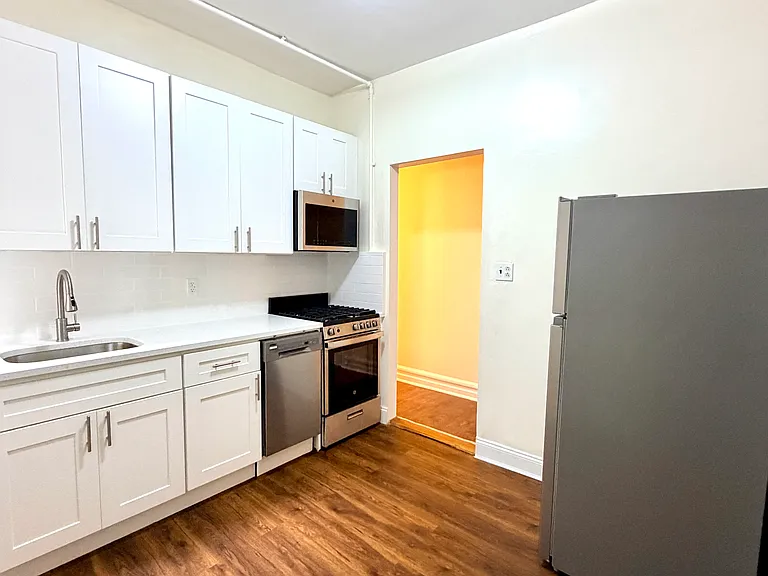 32-38 30th St #2B — Photo 9