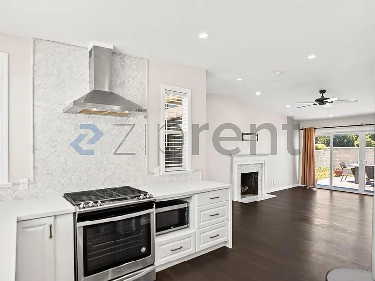 2601 Fordham St — Photo 13