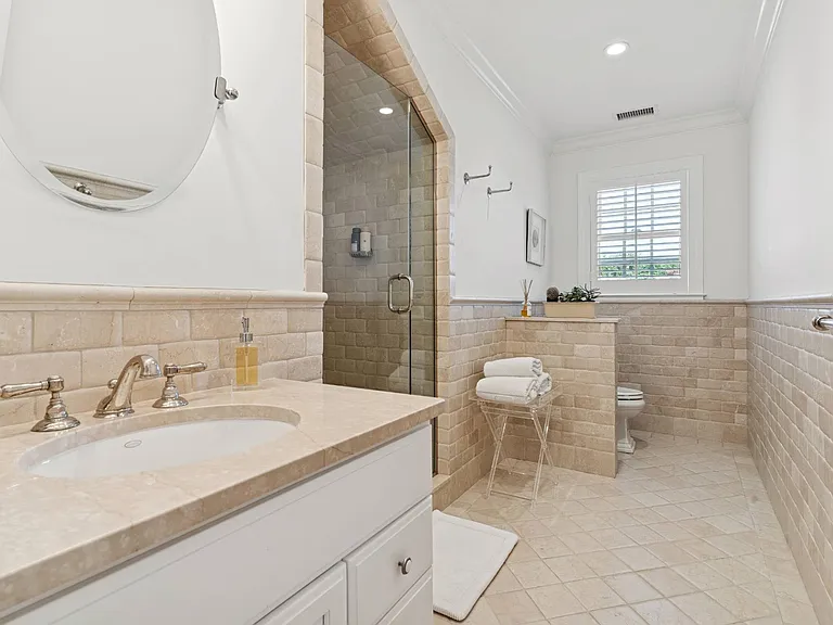 Mecox Bay Ln — Photo 22