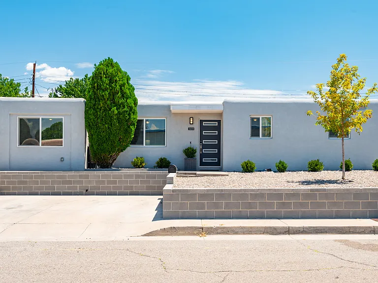3408 La Veta Dr NE — Photo 1