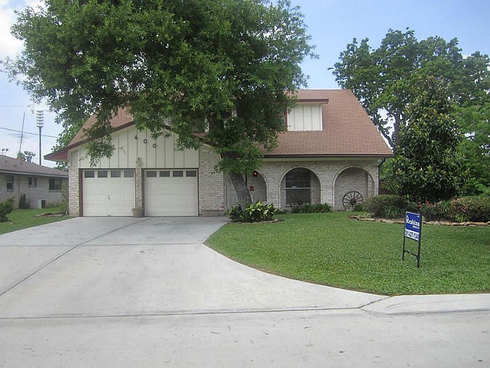 400 Riverbend