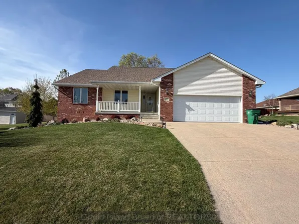 135 Galway Rd, Aurora, NE 68818