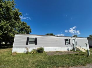120 Kenny Brook Ln, Elyria, OH 44035
