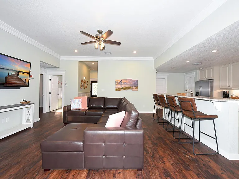 1119 Fairway Dr — Photo 11