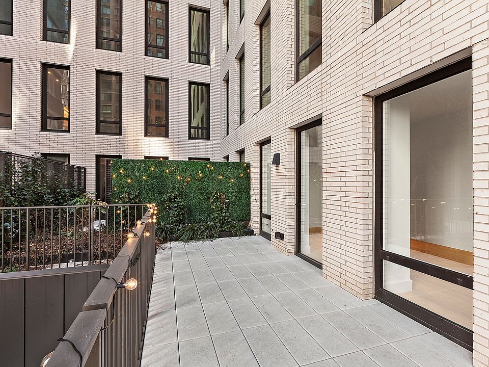 1st image of 15 W 61st St #3F