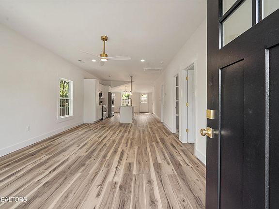 5th image of 2230 Coker Ave