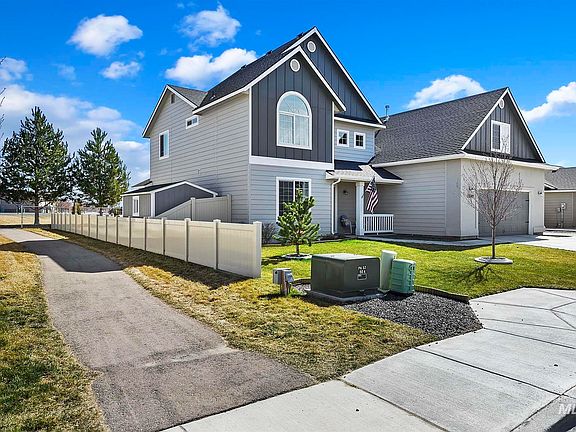 2nd image of 13846 S Piano Ave