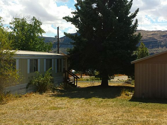 3rd image of 305 East St