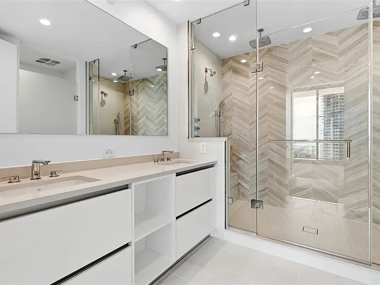 400 Central Ave #1903 — Photo 7