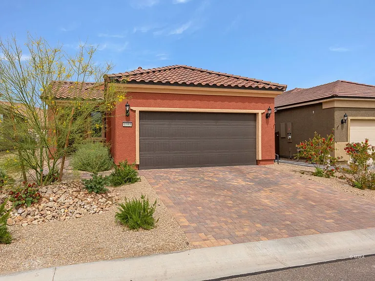 1353 Evening Breeze Ln — Photo 22