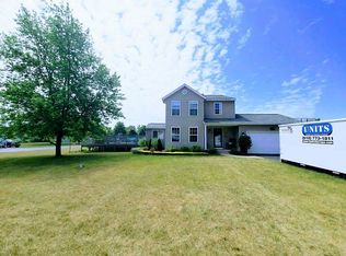 74 Lonetree Dr NW, Sparta, MI 49345