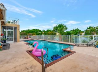 19314 King Palm Ct, Boca Raton, FL 33498
