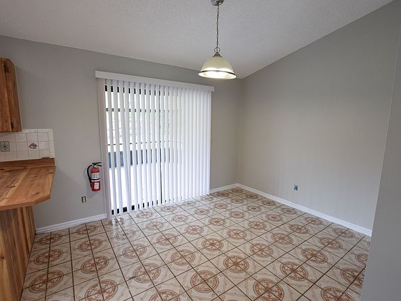 4th image of 329 Fisher Dr
