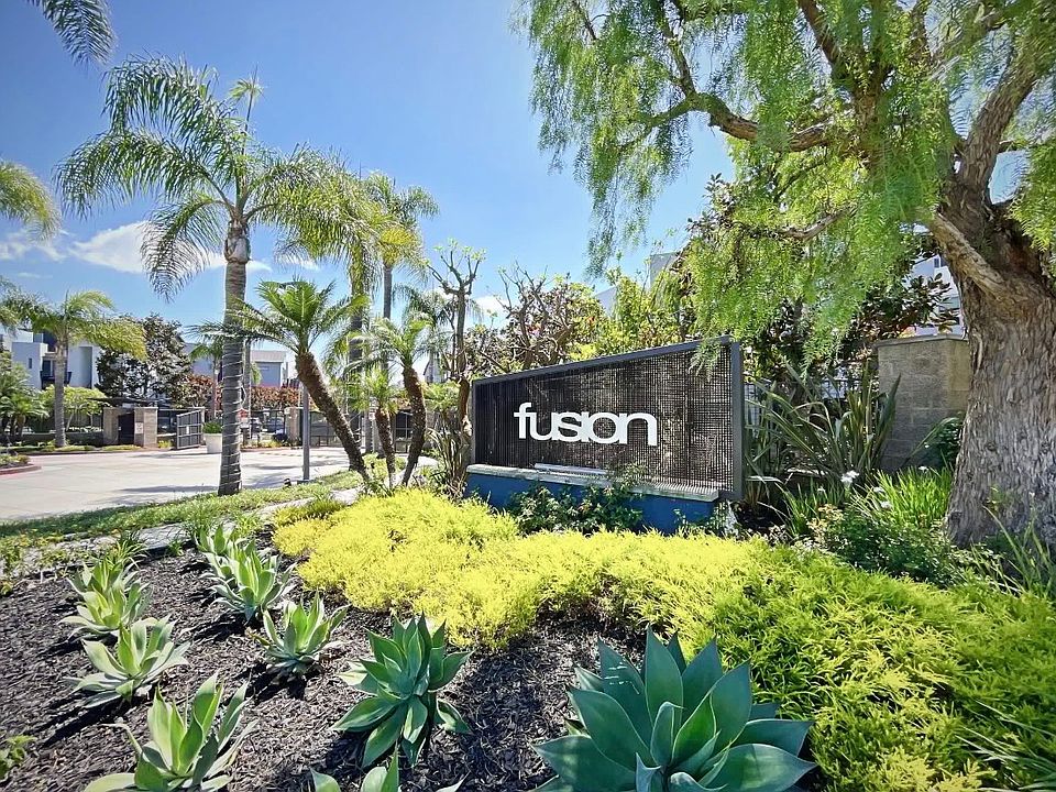 1st image of 5507 W 149th Pl Unit 9