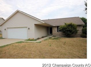 906 Cedar Ridge Ct, Mahomet, IL 61853
