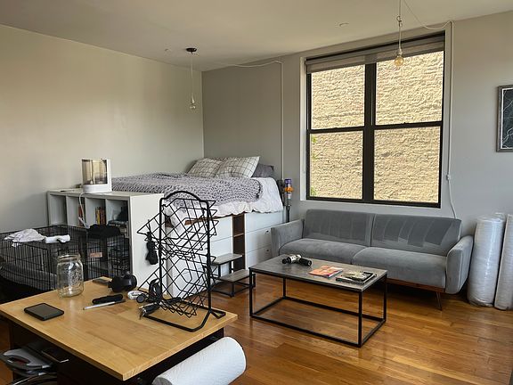 4th image of 41 Kosciuszko St APT 321