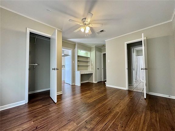 5th image of 869 Parkway Dr