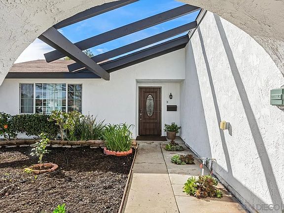 5th image of 10432 Amantha Ave