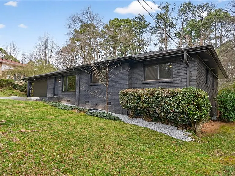 2956 Marlin Cir — Photo 3