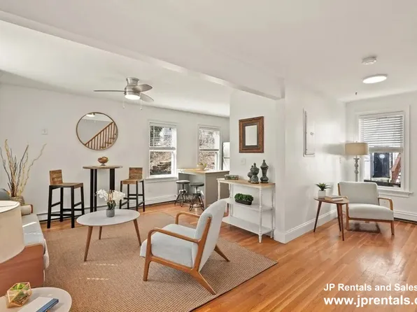 19 Norfolk St, Roxbury, MA 02119