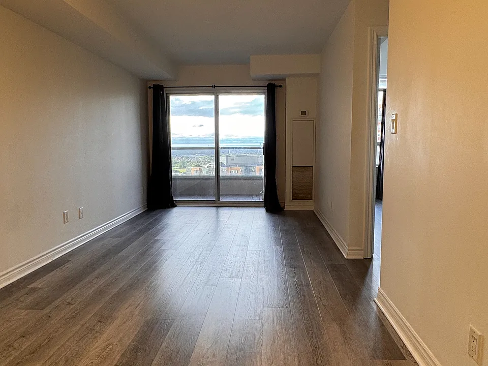 3888 Duke Of York Blvd #2027