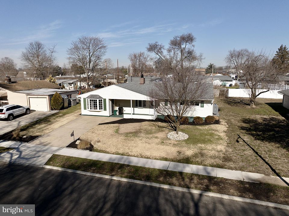 297 Elderberry Dr, Levittown, PA 19054 Zillow