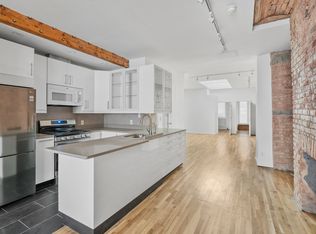 240 Grand St #1, Brooklyn, NY 11211