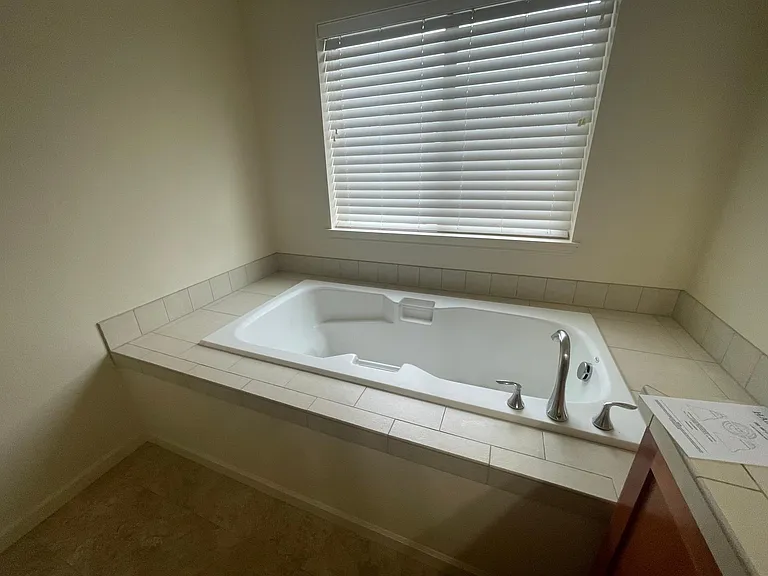 16425 NW Rossetta St — Photo 10