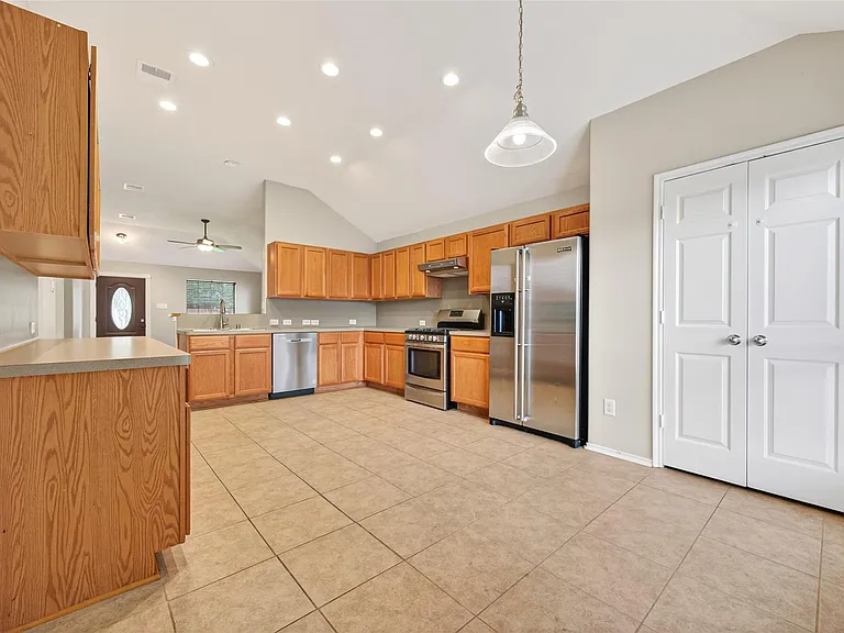 18499 Sunrise Pines Dr — Photo 12