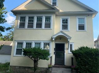 12 Hackett Cir S FL 2, Stamford, CT 06906