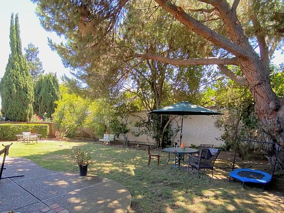 5th image of 566 La Conner Dr