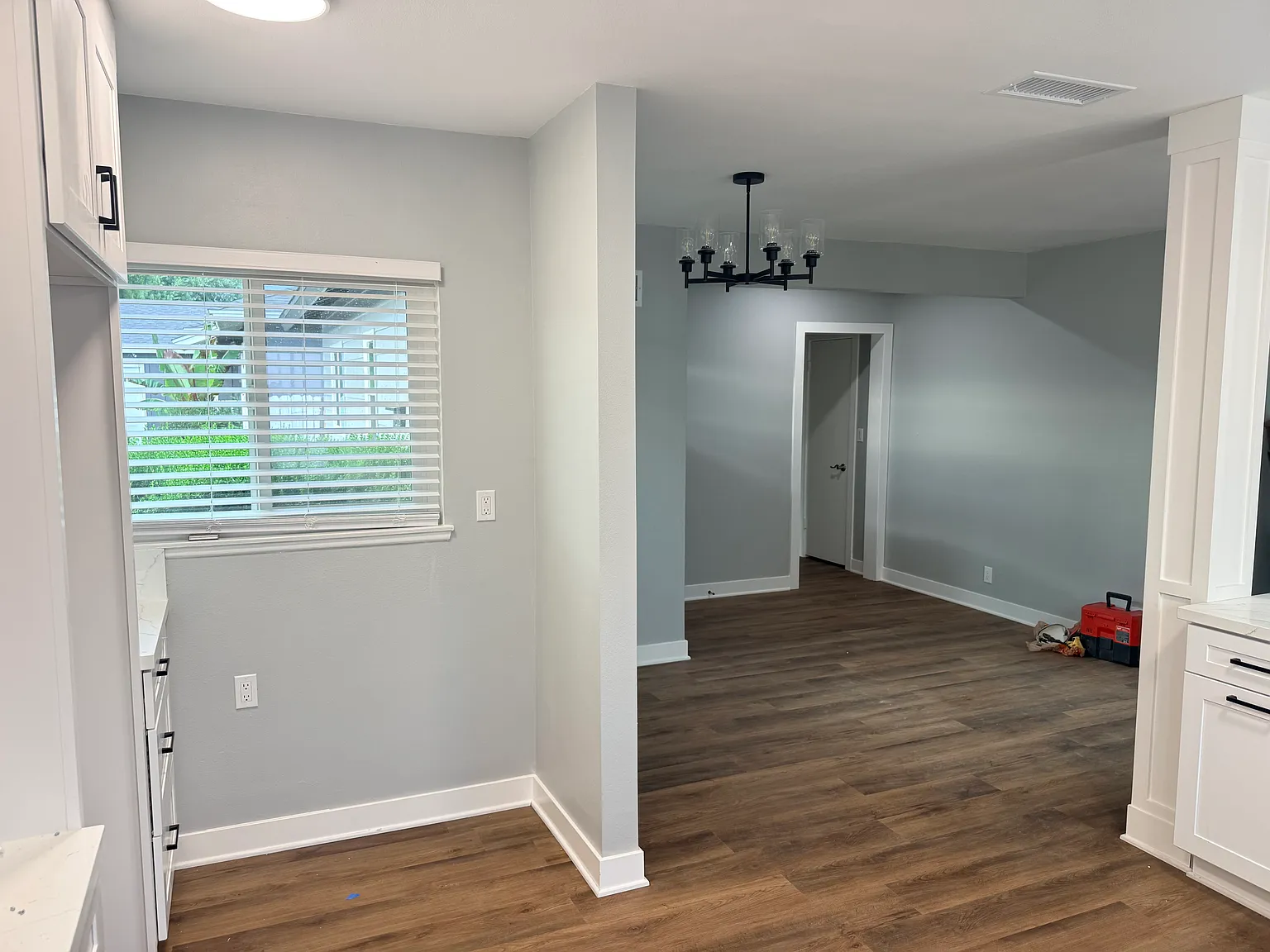 3 bed, 1300 sqft, $3,500 — Photo 2