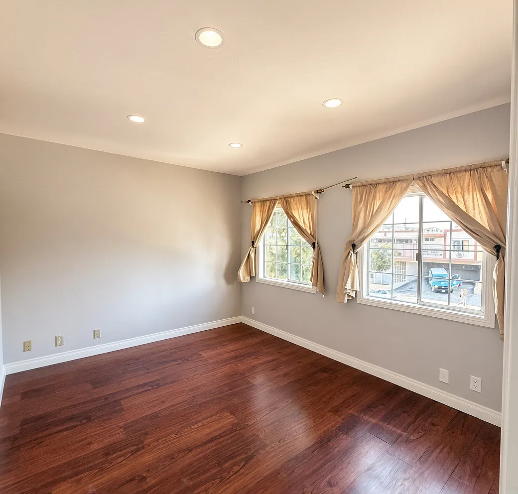 2 bed, 910 sqft, $2,650 — Photo 4