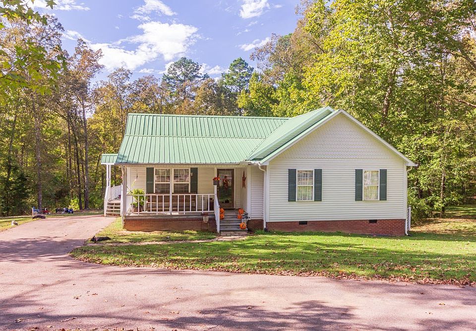 1st image of 134 Oakwood Dr