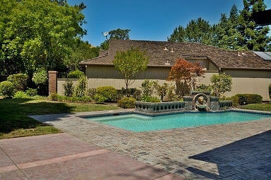 5th image of 24 Live Oak Way