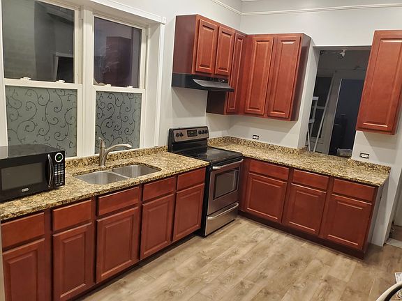 4th image of 3720 S Winchester Ave #2