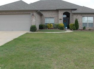 1826 Kenmore Dr, Benton, AR 72015