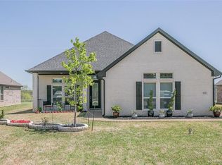 2045 Carlisle Dr, Crowley, TX 76036