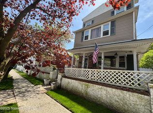 42 Pleasant Valley Ave, Staten Island, NY 10304