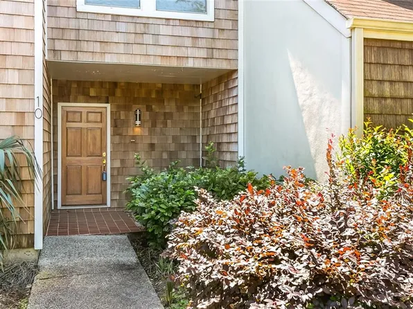 10 Mariners Cv N, New Orleans, LA 70124