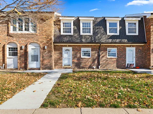 1900 S 2nd Ave APT 10, Morton, IL 61550