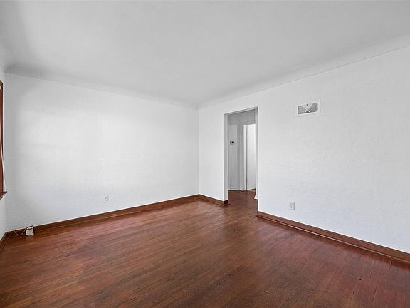 5th image of 11042 Gertrude Ave
