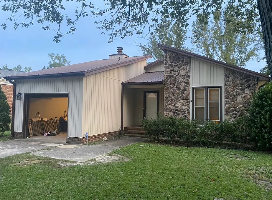 128 Deerfield Dr
